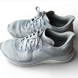 LULULEMON Women’s Chargefeel Workout Low Shoes Sneakers Light Grey Size 8.5 EUC